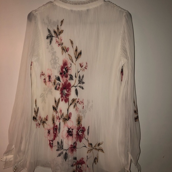 White House black market blouse! - Picture 6 of 6